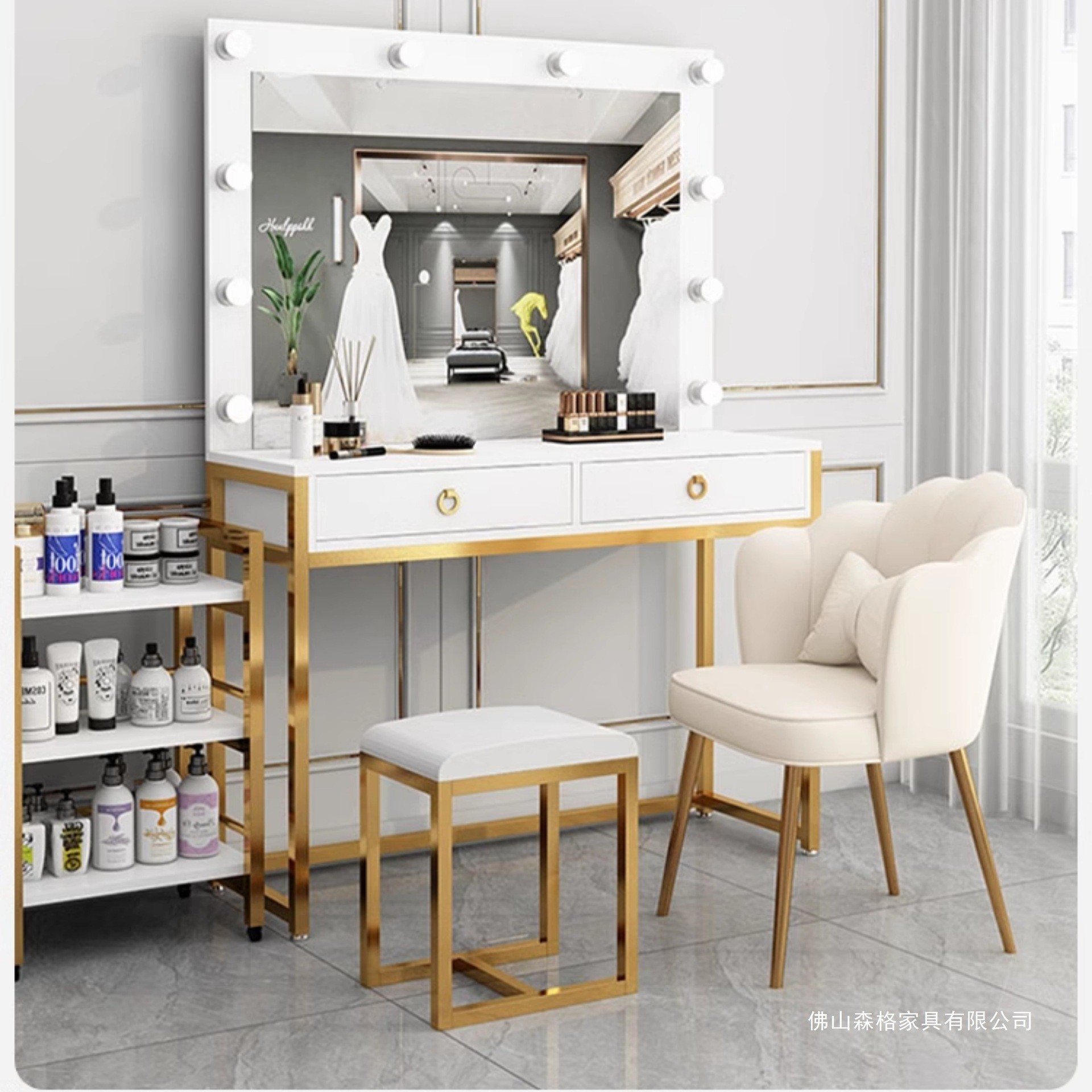 Studio dresser with lamp mirro - огляд і ціна Beauty Makeup Bridal